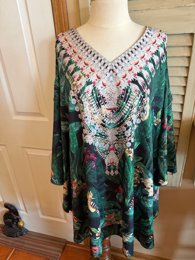 Beautiful Women’s Green Tropical Print Vneck Tunic